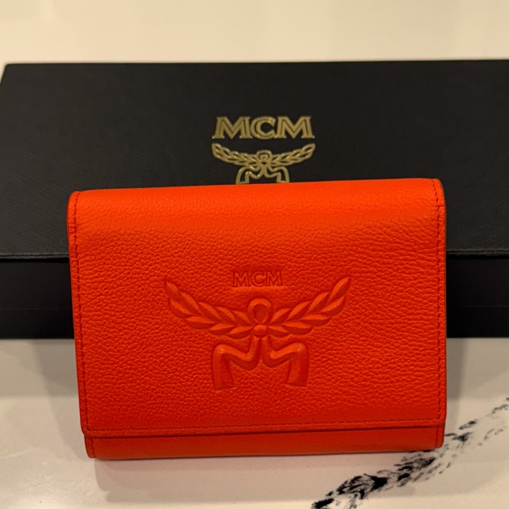 Brand New with Box, Tags and Dusty MCM Himmel Orange Wallet Gorgeous!
